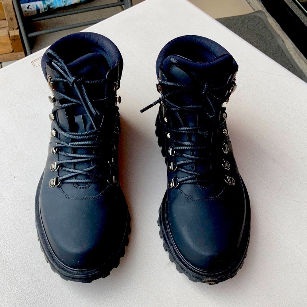 Dolce and Gabbana winter boots